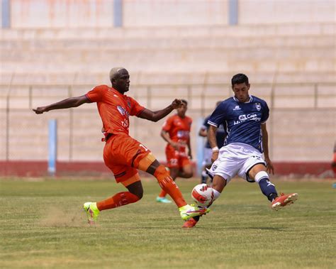 Chemo Del Solar Explota En La Cancha De Guadalupe No Se Puede Jugar