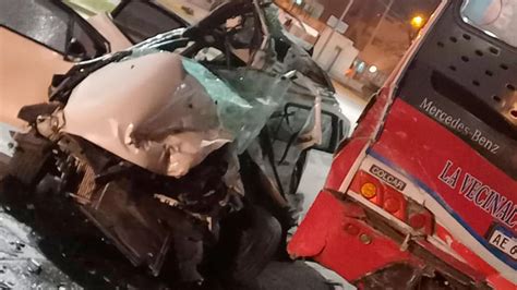 Dos Muertos Por Un Choque En La Matanza Un Auto Se Incrustó Debajo De Un Colectivo Infobae