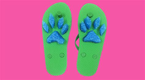 Animal Footprint Stamp Flip Flop DIY for Beach Days