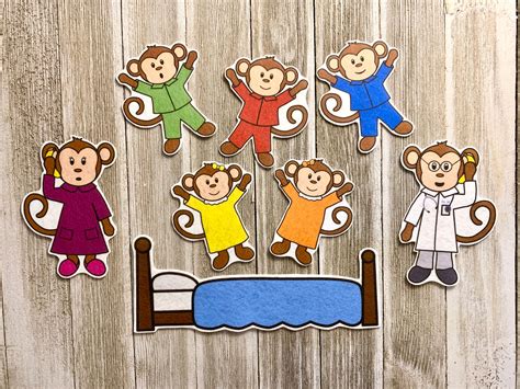 Cinco pequeños monos saltando en la cama Historias de fieltro - Etsy España