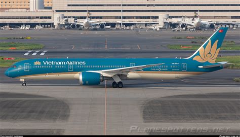 Vn A Vietnam Airlines Boeing Dreamliner Photo By Huomingxiao