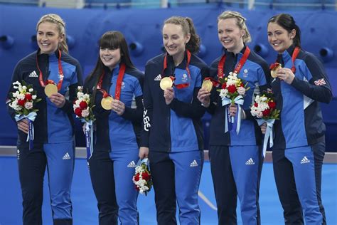 Beijing 2022: Team GB win gold in women's curling