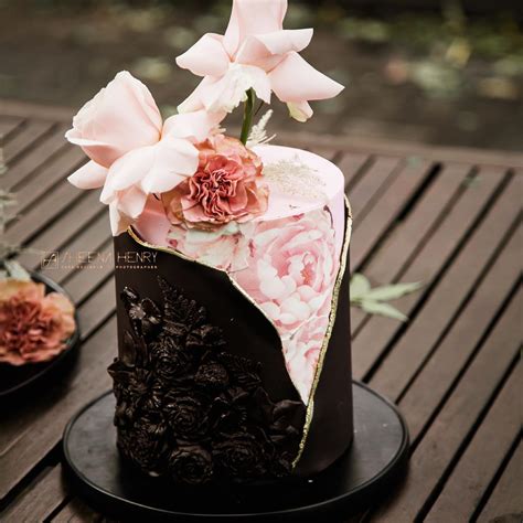 Floral One Tier Cake Ideas Shaadiwish