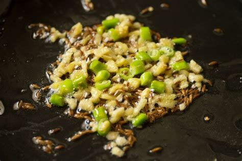 Gajar Matar ki Sabji (Carrots & Green Peas)