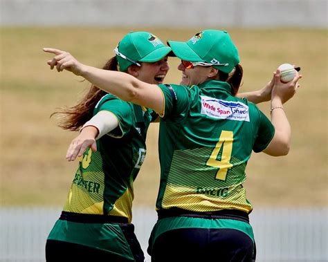 CRICKET TIME FOR HINDS