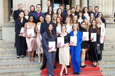 Graduierungsfeier Des Fachbereichs Wiesbaden Business School