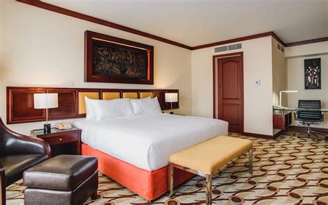 MOVENPICK HOTEL & RESIDENCES NAIROBI $107 ($̶1̶9̶0̶) - Updated 2018 Prices & Reviews - Kenya ...