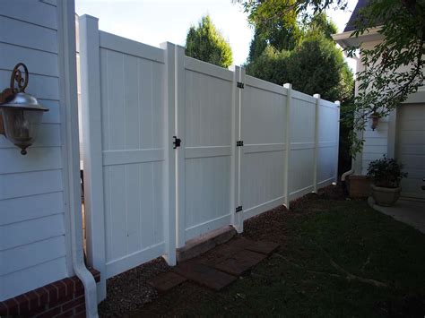 Strong Vinyl Privacy Fence Installation in Indianapolis & Nearby