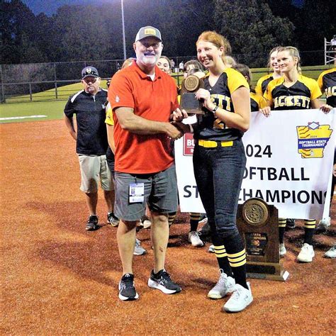 Hackett Run Rules Lincoln Captures First 3a Softball Championship