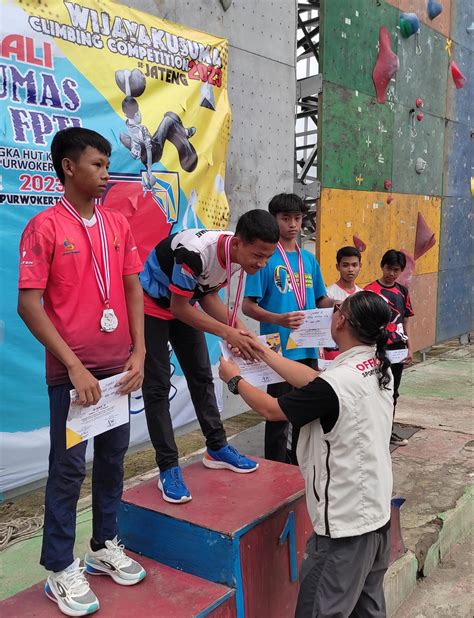 Atlet Panjat Tebing Fpti Jepara Sabet Emas Di Wijayakusuma Climbing