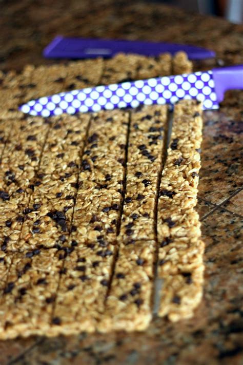 No Bake Homemade Chewy Granola Bars That Use Real Ingredients Like