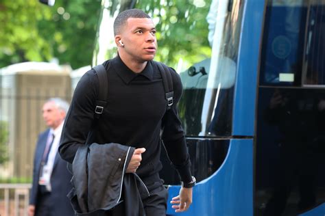 Real Madrids Strategy Revealed Why They Remain Silent On Kylian Mbappe Psg Must Come Forward