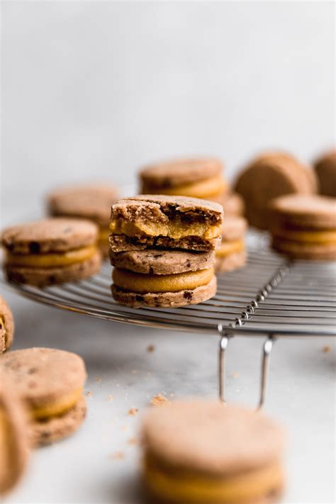 Alfajores Con Chocolate Y Manjar Blanco De L Cuma Cravings Journal