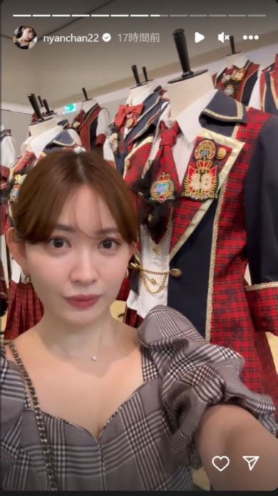 小嶋陽菜、「akb48 大衣装展」で懐かしの衣装に感激 「1着1着こだわりがたくさん詰まっていて」「時間足りなかった！」（12 ページ