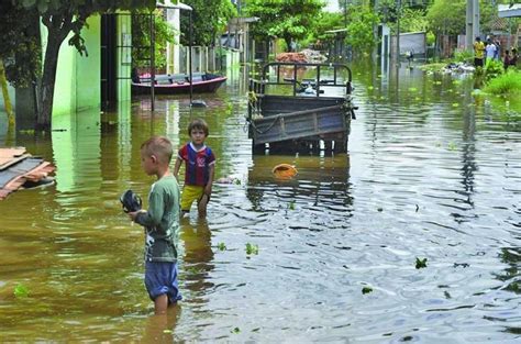 Más De 94 000 Permanecen En Refugios Por Las Inundaciones En Paraguay