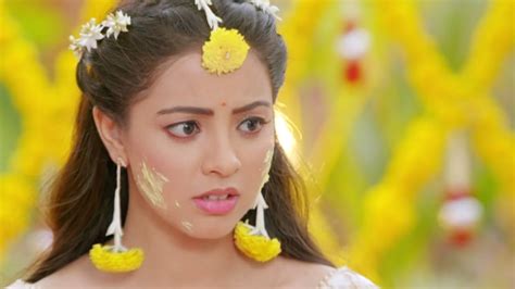 E8 - Nandini Gets Kidnapped! - Hotstar