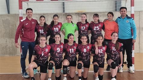 El Equipo Infantil Femenino Rojo De Las Escuelas Deportivas Municipales