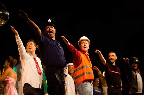 Podium Paris Le Ch Ur Gay De Vari T