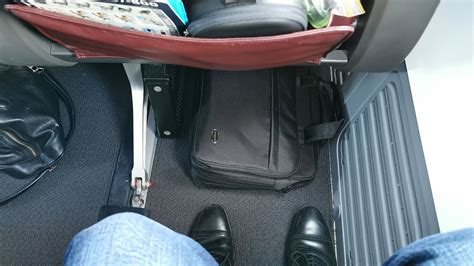 Review Qantas Boeing Extra Legroom Economy Executive Traveller