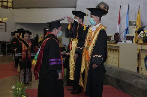 Wisuda Daring Periode I Unila Luluskan 1 040 Mahasiswa Universitas