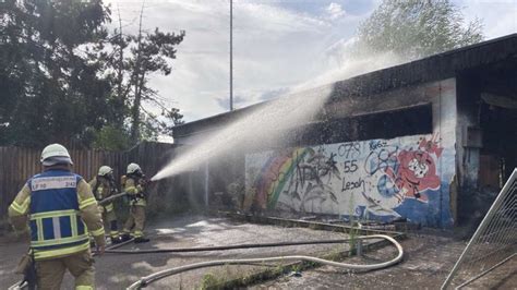 Gro E Rauchwolke Ber Heilbronn B Ckingen Brand In Ehemaliger