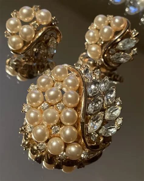 Alfred Philippe Crown Trifari Gold Tone Faux Pearl Rhinestone Brooch