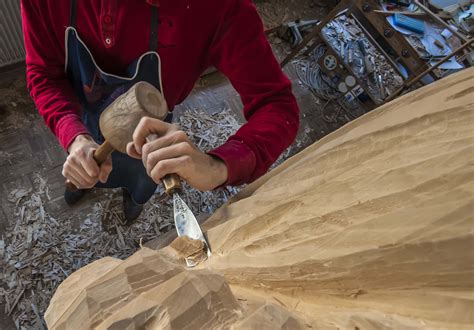 Holzschnitzerei In S Dtirol Hape Sculptures In Gr Den