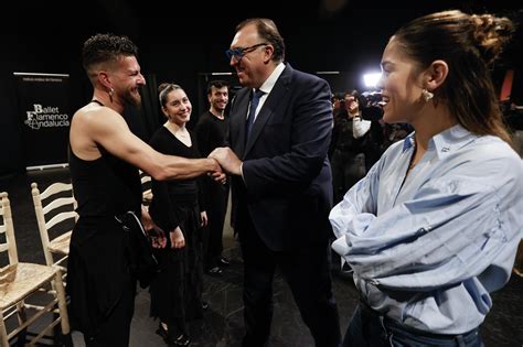 El Nuevo Elenco Del Ballet Flamenco Estrenar Pineda En El Ciclo