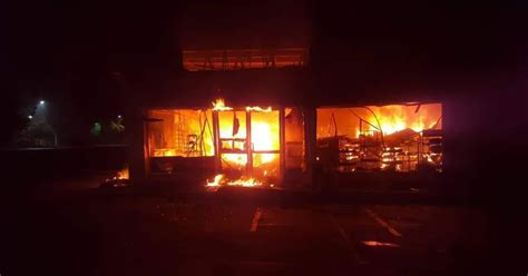 Otra Irrupción Violenta En Zacatecas Incendiaron Tienda De Conveniencia En Ojocaliente Infobae