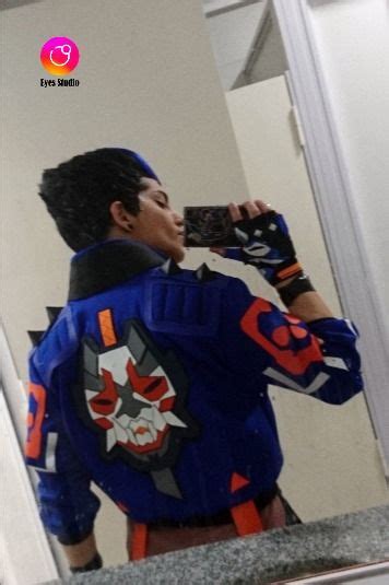 Yoru Cosplay In 2025 Cosplay Pose Reference Poses