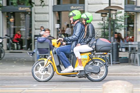 Mimoto A Milano Arriva Lo Scooter Sharing Elettrico