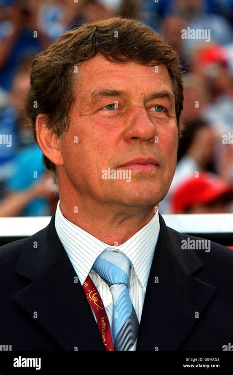 Greece coach otto rehhagel hi-res stock photography and images - Alamy