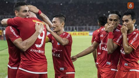 Persija Tidak Kunjung Temukan Pemain Baru Bola