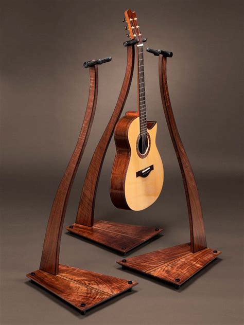 Diy guitar stands - classiclula