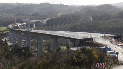 El Largo Viaducto De La Autov A De Lugo A Santiago Tan Bajo Que Ni Se