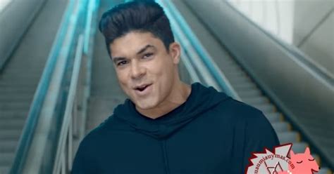 Guaumiauymas Jerry Rivera Regres Con Mira Junto A Yandel