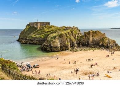 646 Castle Beach Tenby Royalty Free Photos And Stock Images Shutterstock