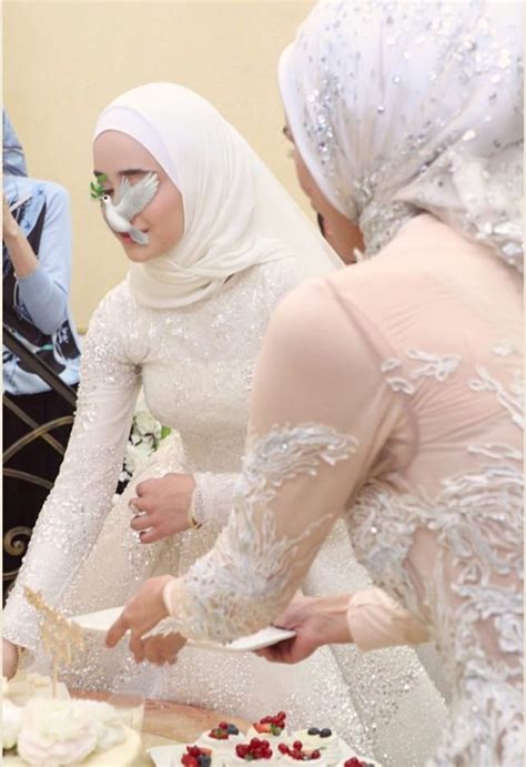 Pin By Agnes Sales On Muslimah Muslim Wedding Dresses Bridal Dresses