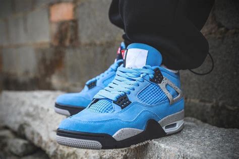 Jordan 4 Retro University Blue Town