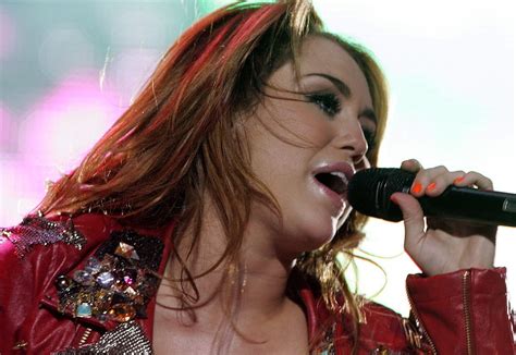Hot Bikini Wallpapers Miley Cyrus Hot Pictures Miley Cyrus Hot Images Miley Cyrus Hot Stills