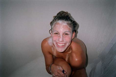 Embarrassed Naked Women Pics Of Real Shy Blushing Girls