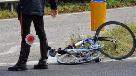 Ciclisti Strage Infinita Sulle Strade Italiane Un Morto Ogni 35 Ore