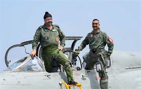 Indian Air Force Air Force Chief Bs Dhanoa Flies Mig 21 With Wing