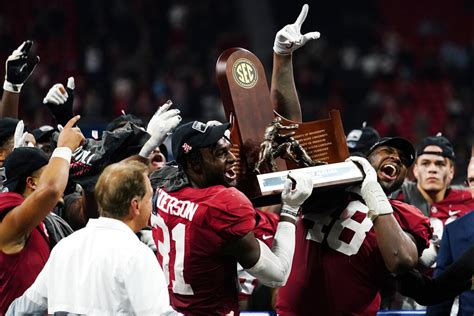 Alabama Wins 2021 SEC Championship with 41-24 Victory over Georgia - WAKA 8