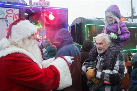 Holidays In The Village — The Village Of Wauwatosa