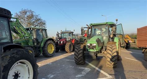 M O Cheia De Nada Agricultores Voltam S Ruas Esta Quarta Feira