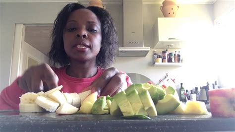 How To Make Healthy Green Smoothies Youtube