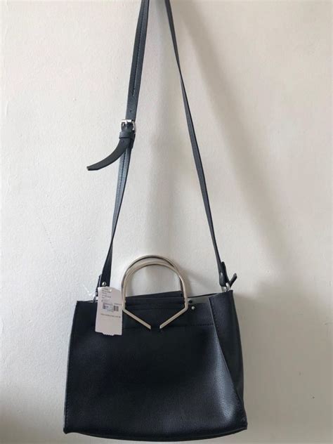 Bolsa Zara Preta Detalhe Em Metal E Al A Bolsa De Ombro Feminina