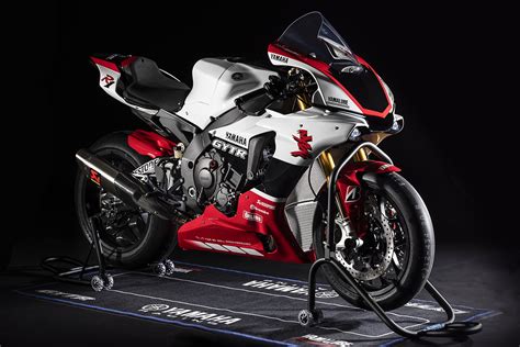 ヤマハYZF R1の20周年記念限定モデルYZF R1 GYTRをミラノショーで公開 MotoGP autosport web