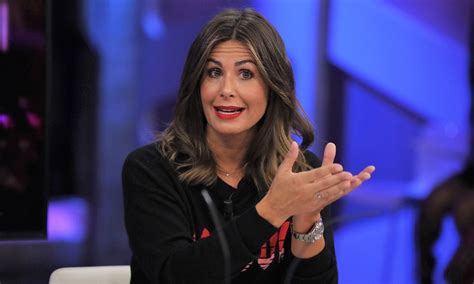Nuria Roca Un Ba Ador Y Un Bikini De Rebajas Para Lucir Tipazo En La Playa